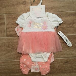 Nicole Miller Baby Girl Matching Set NWT 0-3 month